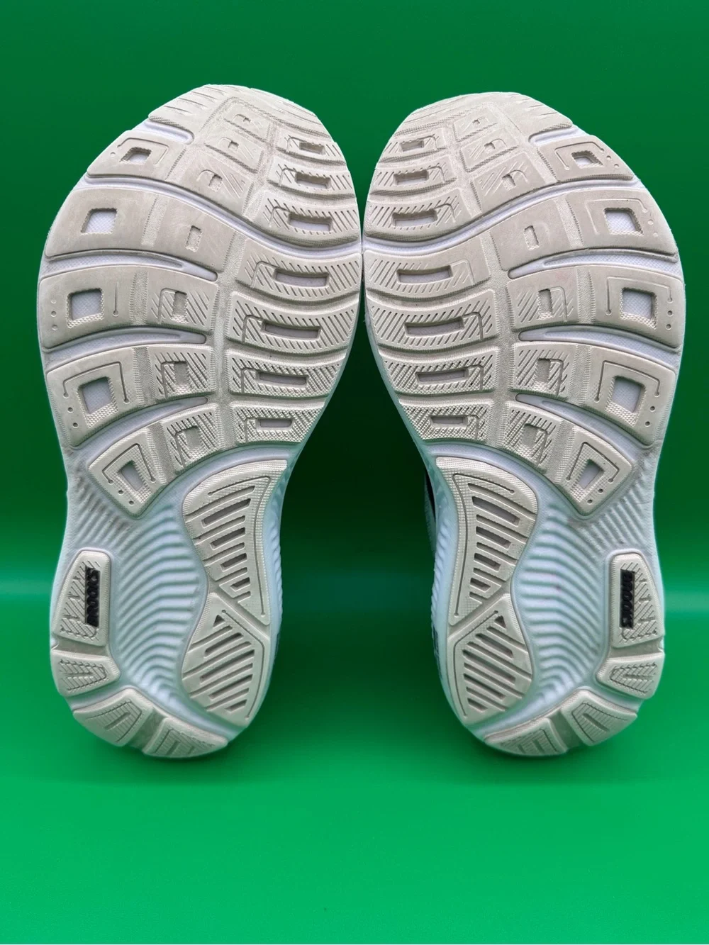 Brooks Women's Ghost 17  White Running Shoes Sneaker 12043118105 SZ 9